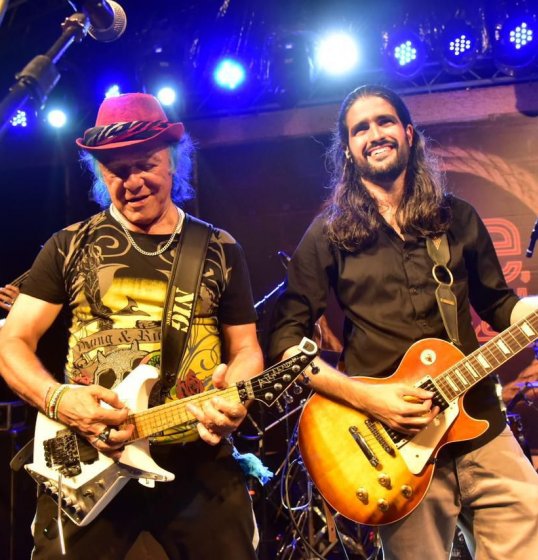 Veja a programação do maior festival de rock do ano, com 26 bandas em Salvador! Veja a programação do maior festival de rock do ano, com 26 bandas em Salvador!