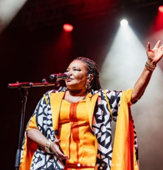 Margareth Menezes relança álbuns clássicos de carreira no streaming Margareth Menezes relança álbuns clássicos de carreira no streaming