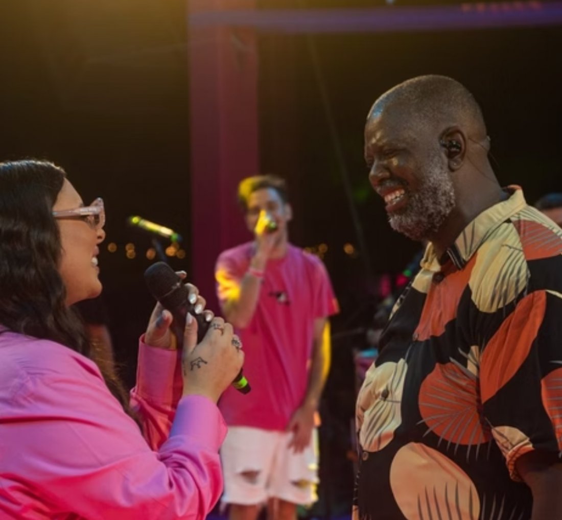 [Ana Clara recebe Péricles na 3ª edição da 'Batucada da Ana Clara', em São Paulo]