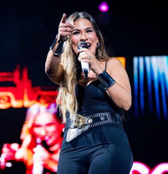 Simone Mendes celebra melhor fase da carreira solo e participação em novo projeto da Globo Simone Mendes celebra melhor fase da carreira solo e participação em novo projeto da Globo
