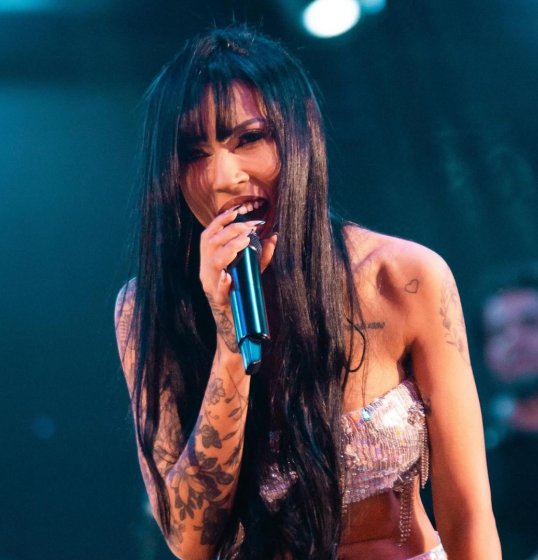 Confira: a seresteira Symone Morena grava o primeiro audiovisual de sua carreira Confira: a seresteira Symone Morena grava o primeiro audiovisual de sua carreira
