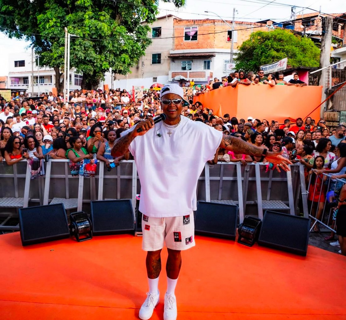 [Natal do GG: Léo Santana promove show gratuito no bairro onde cresceu, em Salvador]