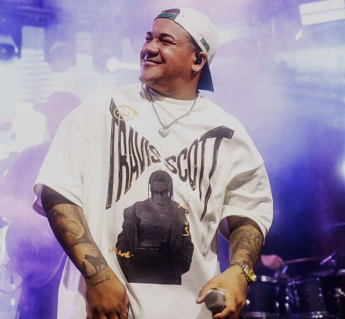 [''Hoje Vou Pagodear'' traz cantor Vitinho de volta à Salvador]