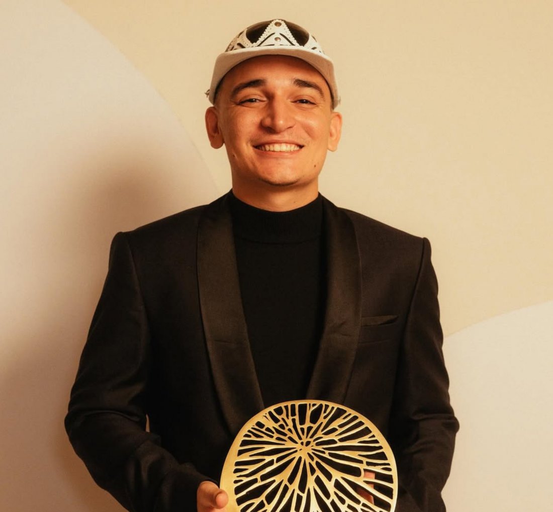 [Prêmio da Música Brasileira 2025: rolê de gala, chapéus e muita música — veja quem levou troféu pra casa!]