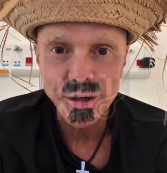 Cantor Netinho anuncia que está curado do câncer Cantor Netinho anuncia que está curado do câncer