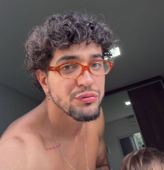 [Nattan pega celular de fã para selfie e esquece de devolver; veja vídeo]