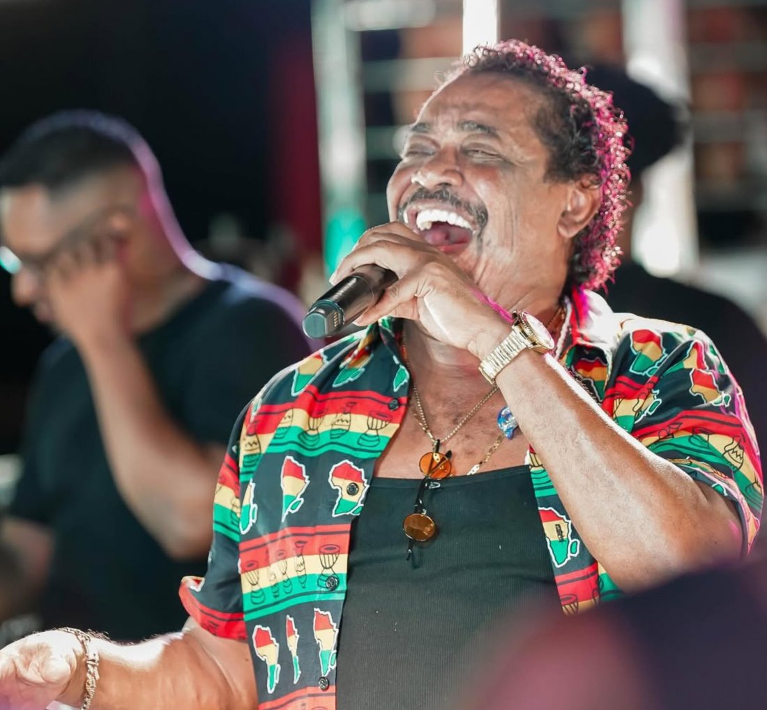 [Aos 63 anos, Compadre Washington mostra que o rebolado continua em dia; veja vídeo]