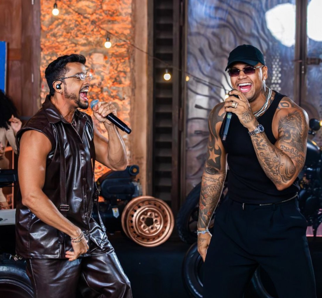 Parangolé lança clipe de [Parangolé lança clipe de
