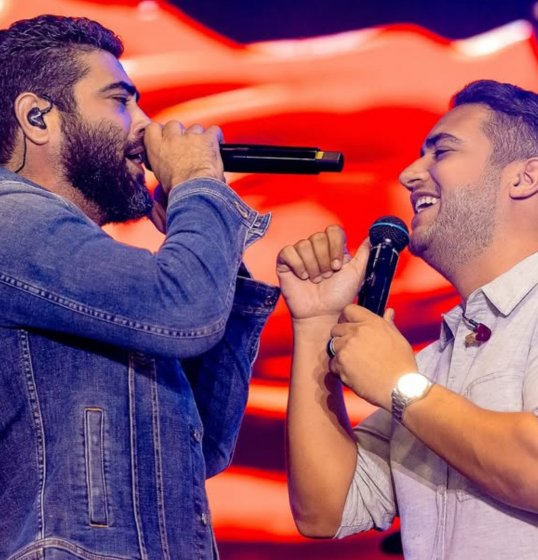 [Henrique e Juliano choram ao bater recorde histórico no Allianz Parque]