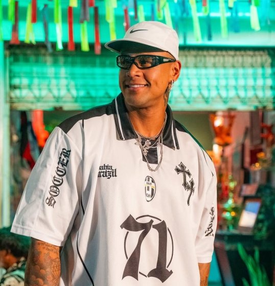 Léo Santana estreia programa na TV em dezembro com foco no pagode baiano Léo Santana estreia programa na TV em dezembro com foco no pagode baiano