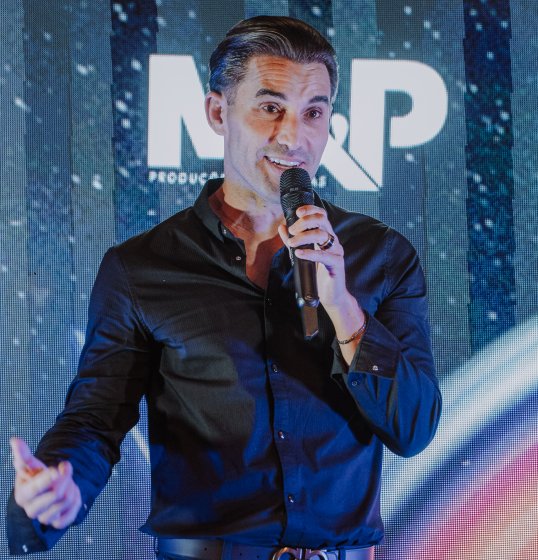 [Tayrone anuncia parceria com M&P Produções e prepara novo DVD em São Paulo]