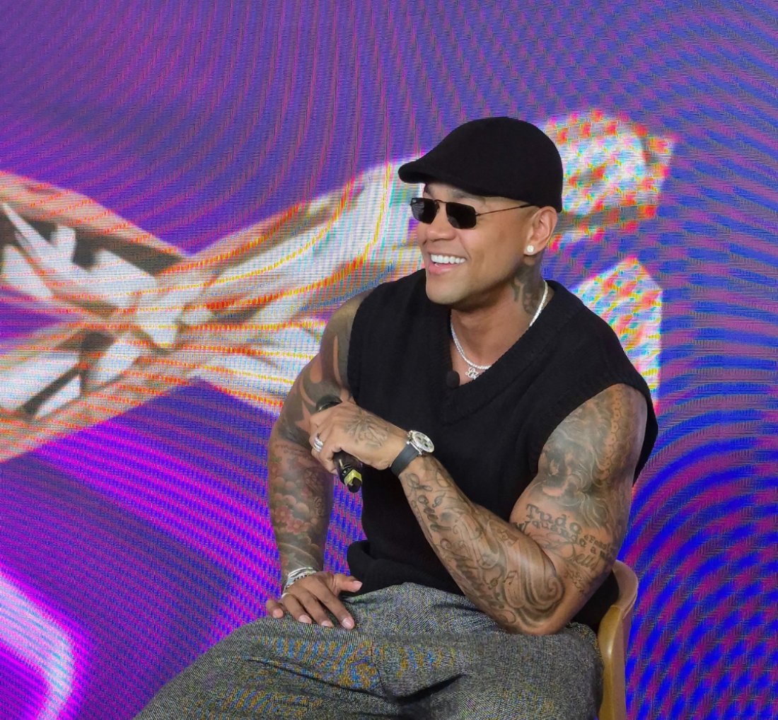 [Léo Santana grava “DNA de Gigante” no Dia da Consciência Negra]