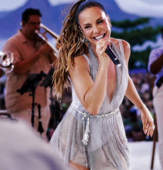 [Ivete Clareou promete maratona de música e samba em Salvador neste domingo]