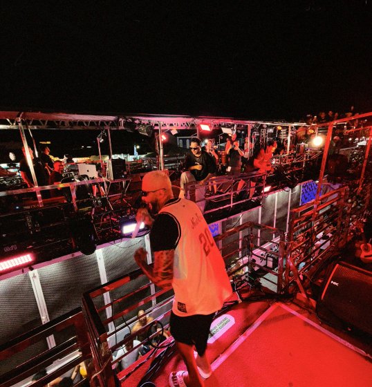 Kannário e Tomate protagonizam encontro de trios em Porto Seguro Kannário e Tomate protagonizam encontro de trios em Porto Seguro