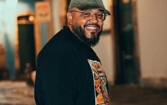 [Tiee desembarca em Salvador para show do projeto “Subúrbio” no WET]