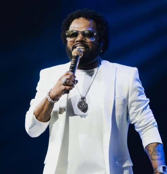 Xande de Pilares e Grupo Revelação anunciam turnê de reencontro após 11 anos Xande de Pilares e Grupo Revelação anunciam turnê de reencontro após 11 anos