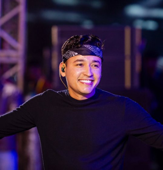 [Gabriel Fidelis anuncia gravação de audiovisual com participações especiais em Salvador]