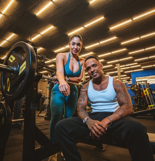 Bruno Magnata e La Fúria lançam “Cavalona” com clipe irreverente e estratégia inspirada em virais de IA Bruno Magnata e La Fúria lançam “Cavalona” com clipe irreverente e estratégia inspirada em virais de IA