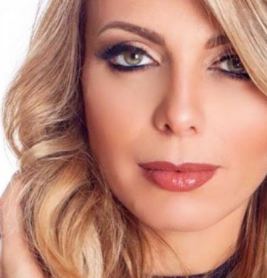 Sheila Mello é internada em SP após infecção Sheila Mello é internada em SP após infecção