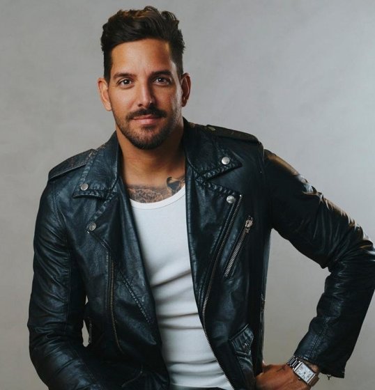Felipe Pezzoni anuncia carreira solo após 13 anos na Banda Eva Felipe Pezzoni anuncia carreira solo após 13 anos na Banda Eva