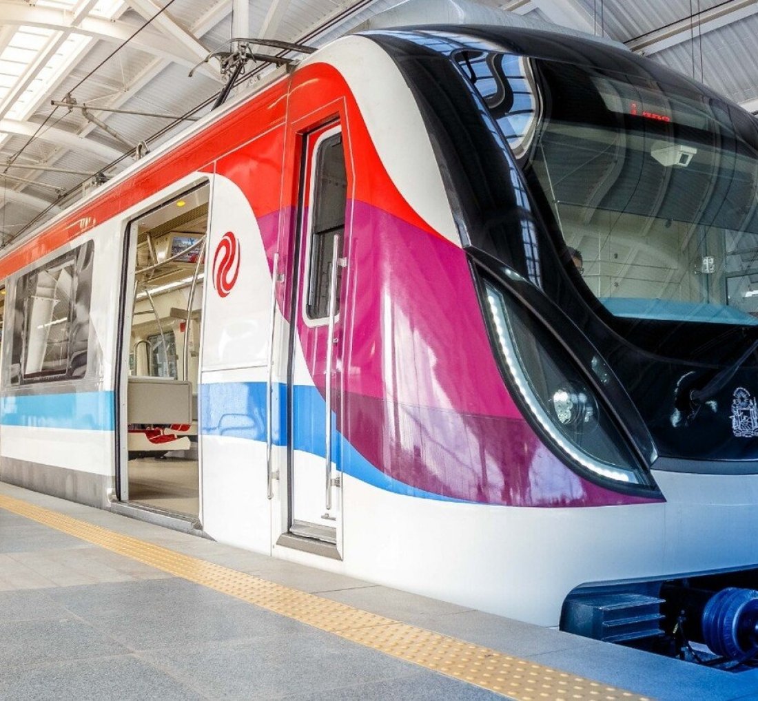[Metrô de Salvador amplia horário de embarque para show de Xande de Pilares e Revelação na Fonte Nova]