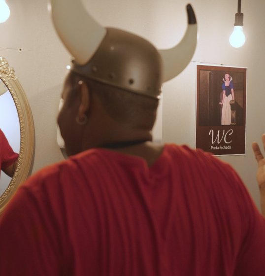 Nenho lança clipe da música “Espelho Meu” Nenho lança clipe da música “Espelho Meu”