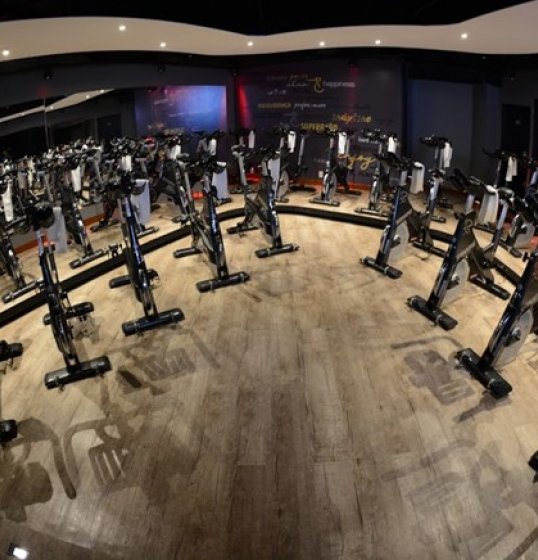 Alpha Fitness recebe convidados em coquetel de estreia da unidade Studio Alpha Fitness recebe convidados em coquetel de estreia da unidade Studio