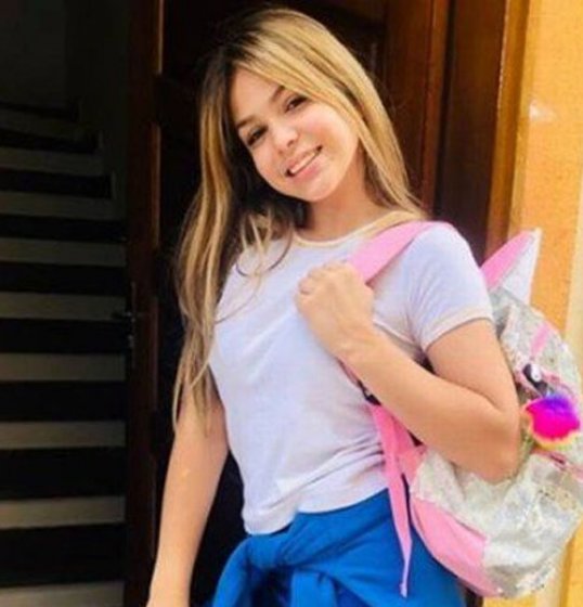 Melody revela que gastava R$ 2 mil por semana em fast food: 'quatro lanches por dia' Melody revela que gastava R$ 2 mil por semana em fast food: 'quatro lanches por dia'